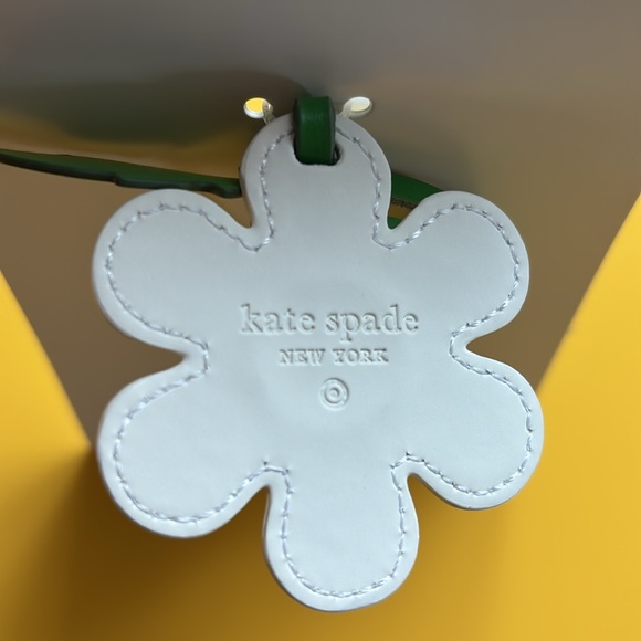 Kate Spade LIMITED EDITION Daisy Bag Charm - Picture 5 of 8